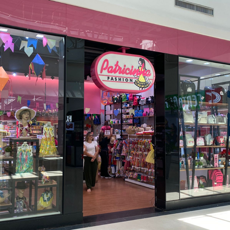 Logo da loja patricinha fashion